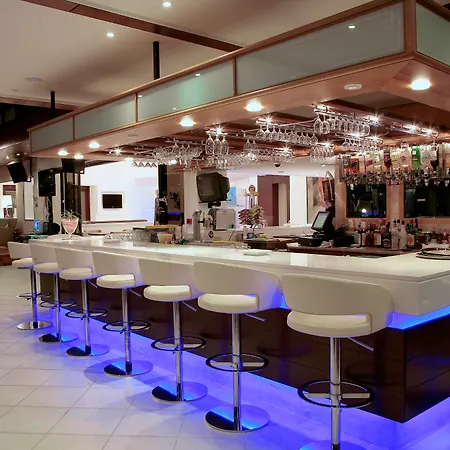 酒店 阿内密套房公寓式酒店 Paphos