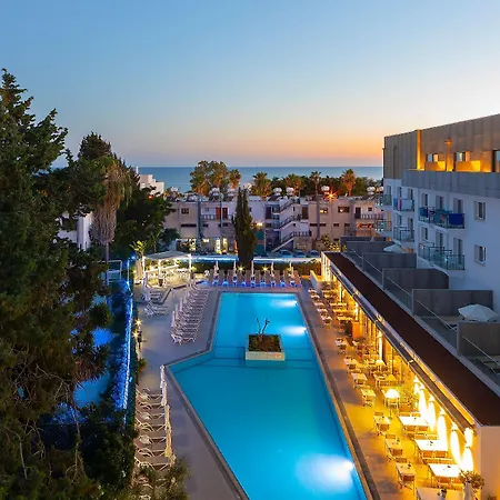 阿内密套房公寓式酒店 4* Paphos