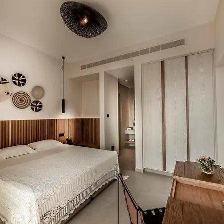 Anemi & Hotel