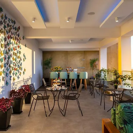 阿内密套房公寓式酒店 Paphos